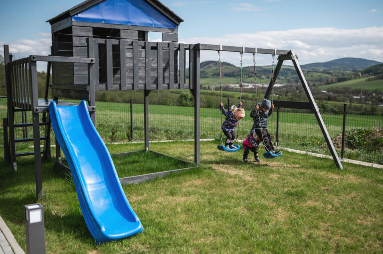 Children on the climbing frame - Apartments za Bukem