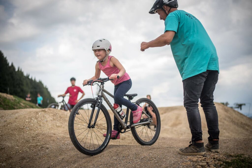 easy tracks for children on a bike - Apartments za Bukem